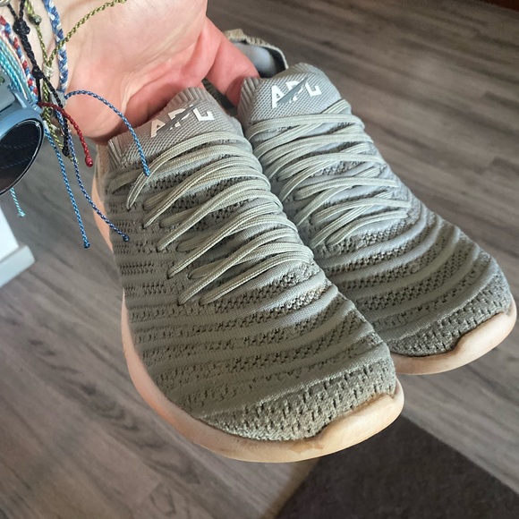 APL Men's TechLoom Wave Cement / White - Good Condition - Size 9 👟🔥 - Picture 5 of 11